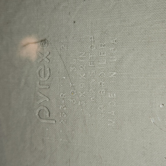 Pyrex rectangular baking dish - Picture 2 of 3